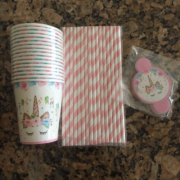 Unicorn Party Supplies for 16 - Picture 3 of 8